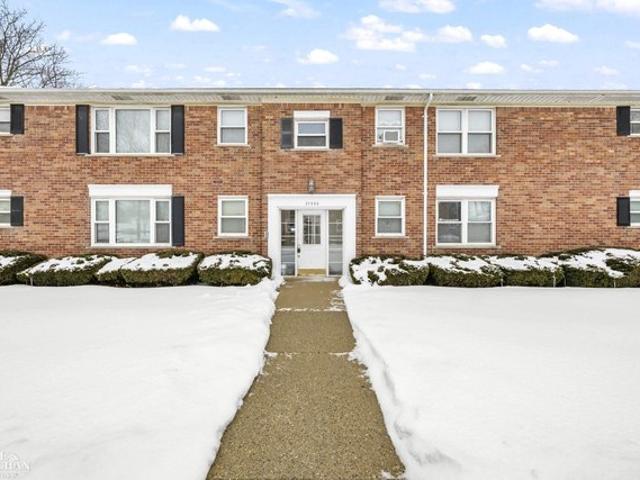 Condo for sale in Grosse Pointe, Michigan