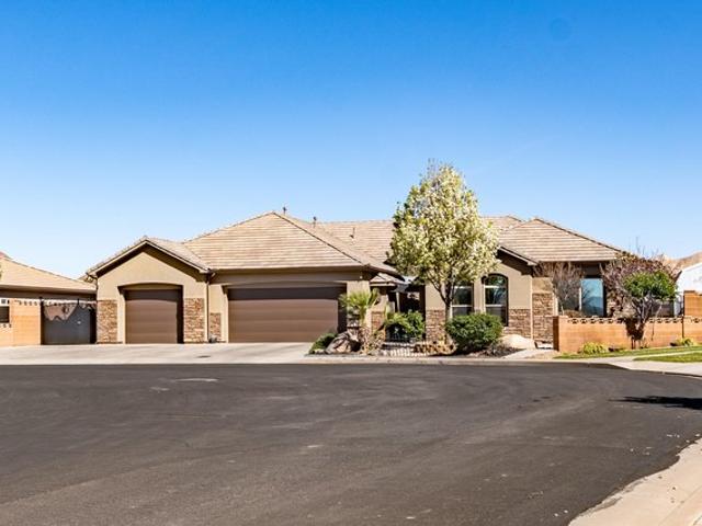 House for sale in Washington, Utah
