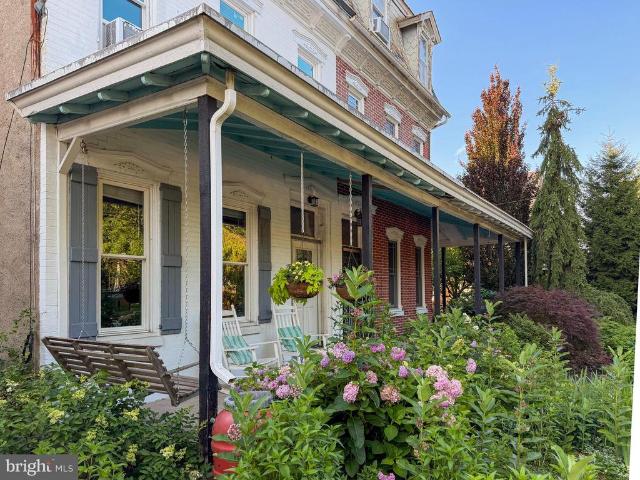 Townhouse for sale in Chester, Pennsylvania