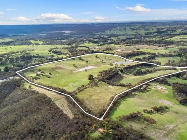 Cottage for sale in Horseshoe Creek, South Australia