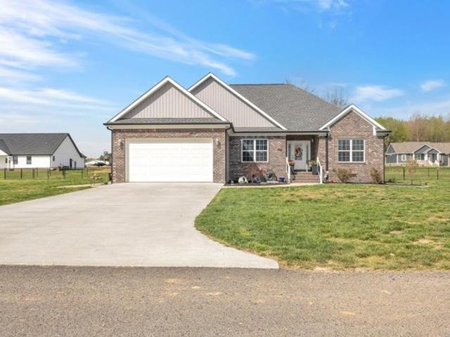 House for sale in Mayfield, Kentucky