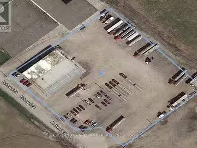 House for sale in Chatham–kent, Ontario