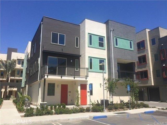Townhouse for sale in Irvine Business Complex, Irvine