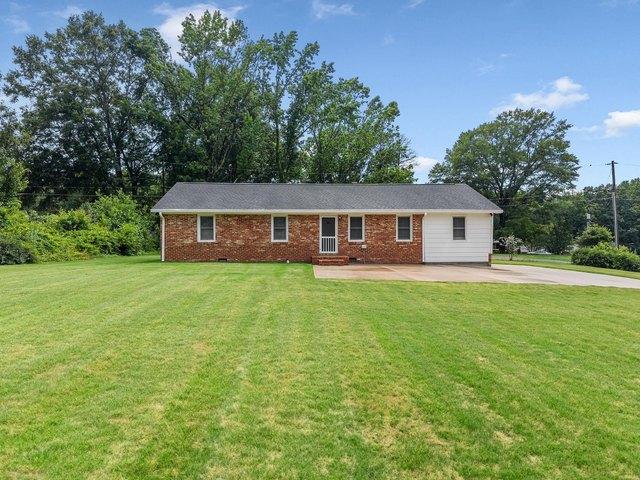 House for sale in Cowpens, South Carolina