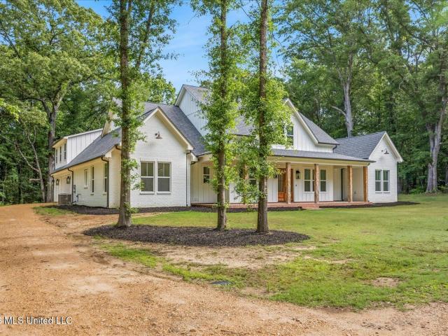 House for sale in Como, Mississippi