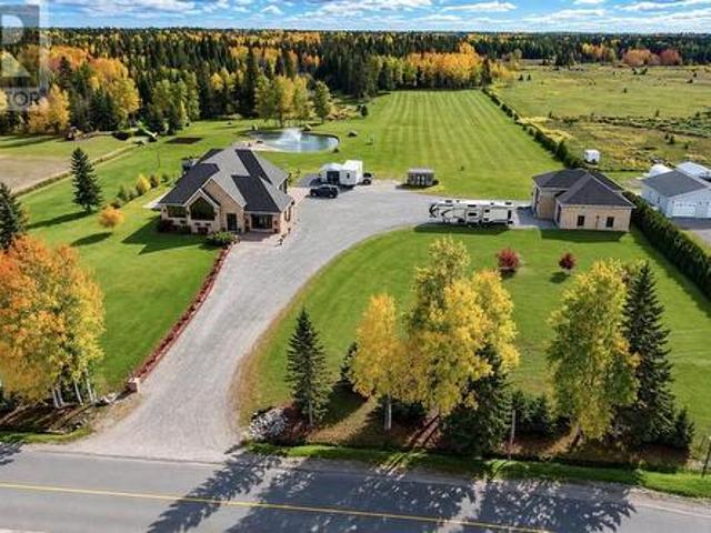 House for sale in Hearst, Northeastern Ontario