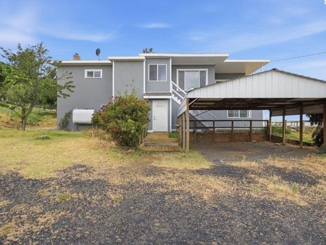 House for sale in Burbank, Washington