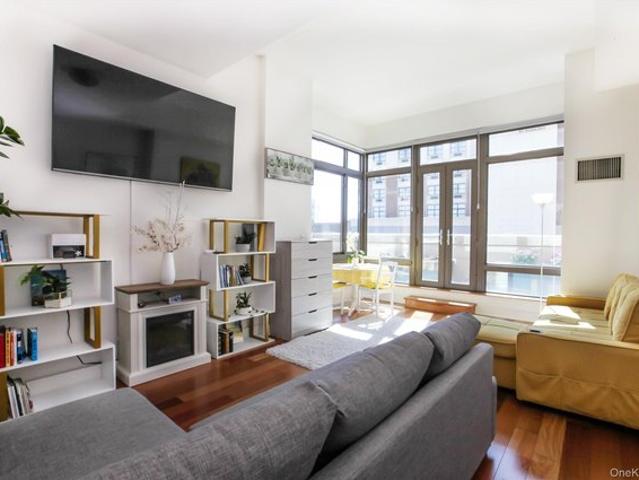 Condo for sale in New Rochelle, New York