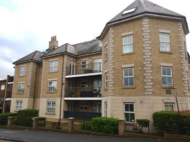 Apartment for rent in Grange Hill, Epping Forest