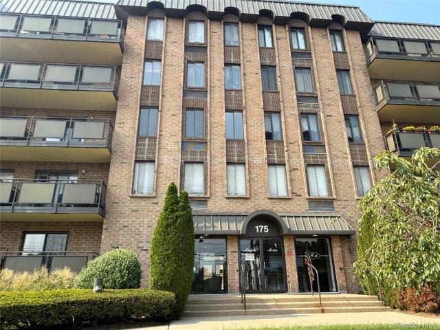 Property for rent in Nassau, New York