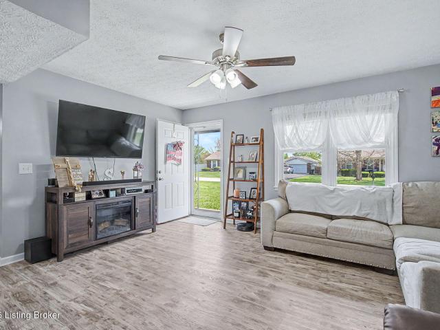 House for sale in Mount Washington, Kentucky