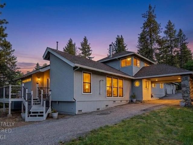 House for sale in Applegate, California