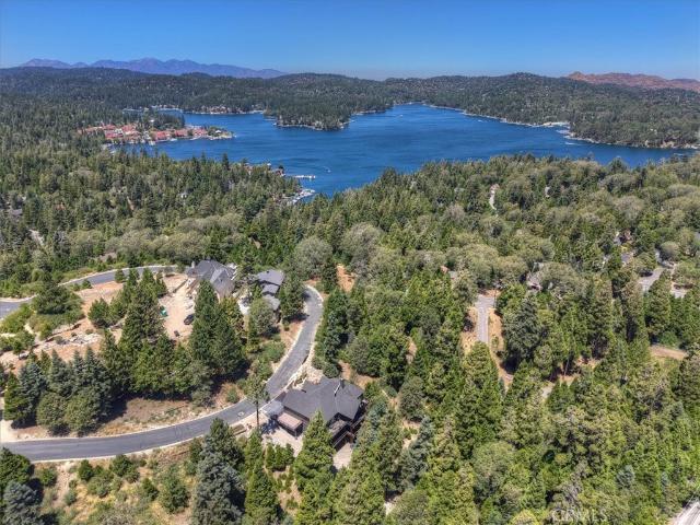 House for sale in Lake Arrowhead, San Bernardino County