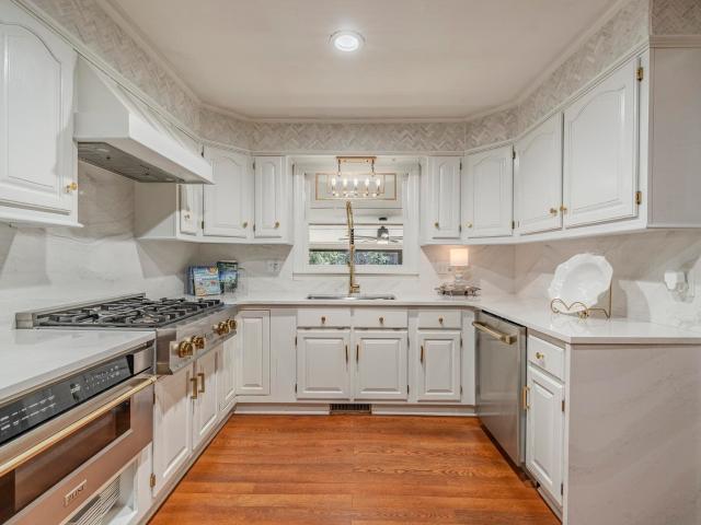 House for sale in New Town, Savannah