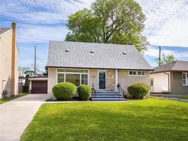 House for sale in East St. Paul, Manitoba