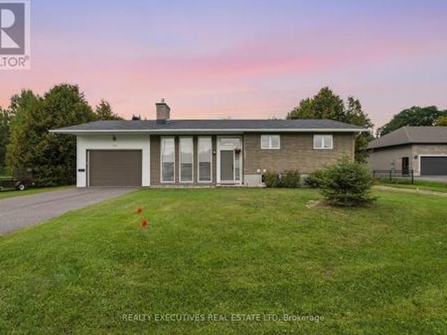 House for sale in Clarence-rockland, Ontario