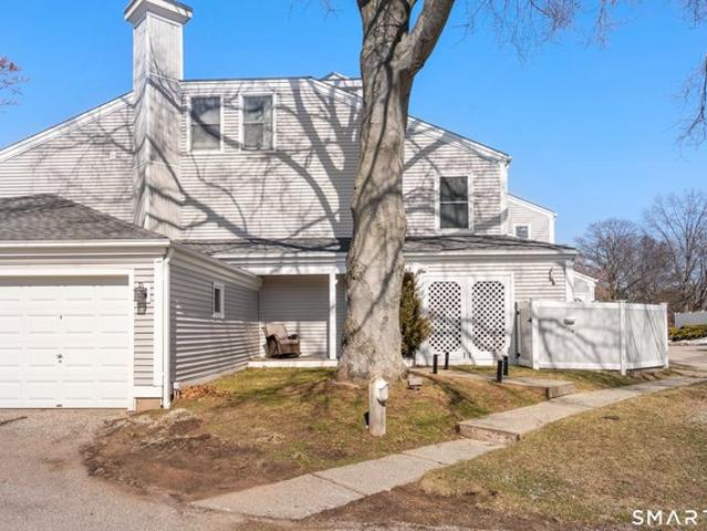 Townhouse for sale in East Haven, Connecticut