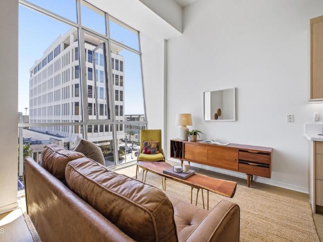 Condo for sale in Pasadena, California