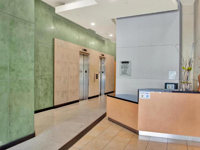Condo for sale in Pasadena, California