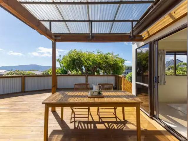 House for sale in Waikanae Beach, Wellington