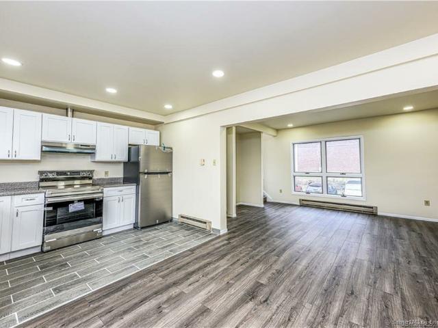 Townhouse for rent in West Haven