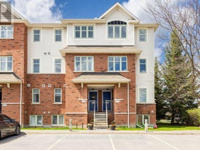 Townhouse for rent in Mulhurst Bay, Ontario