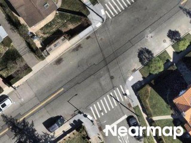 House for sale in Queens, Arverne