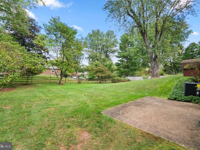 House for sale in Williamsburg Village, Olney