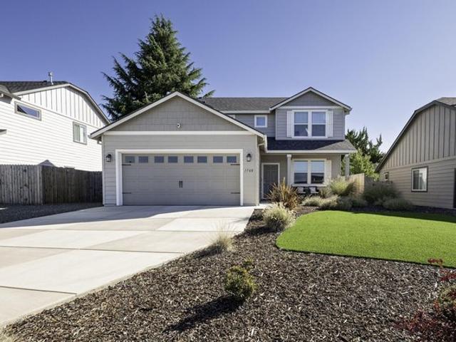 House for sale in Medford, Jackson County