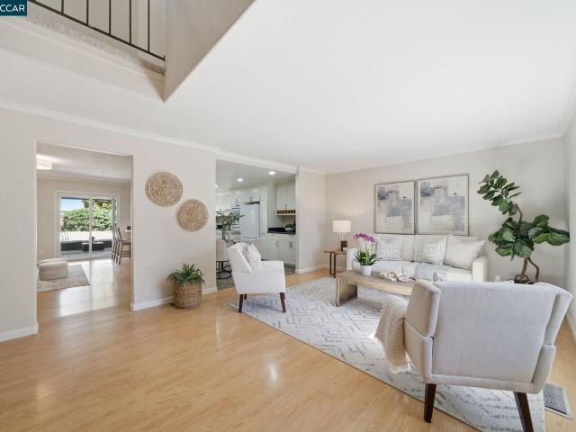 Townhouse for sale in Pleasant Hill, California