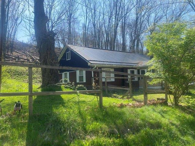 House for sale in Parker, Pennsylvania