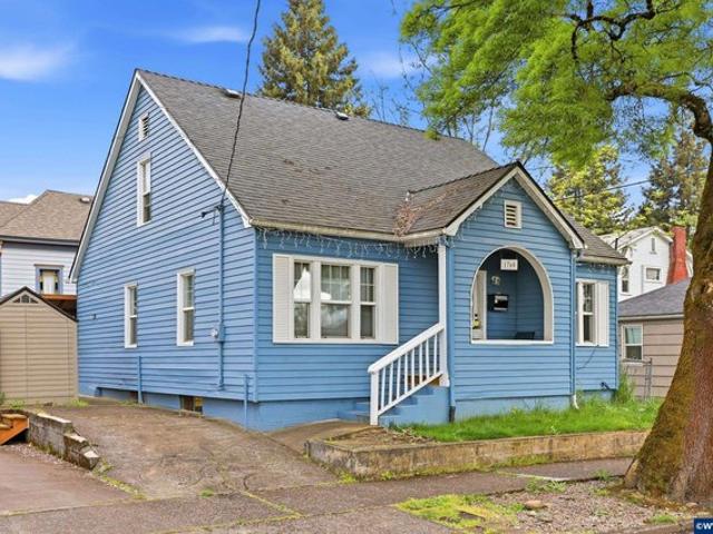 House for sale in Oregonia