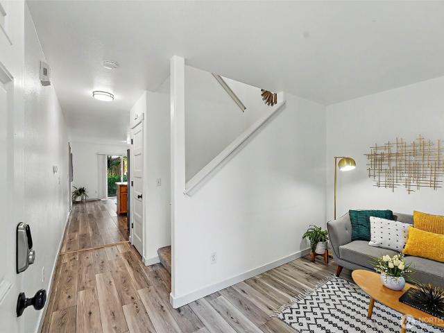 Condo for sale in Spanaway, Washington