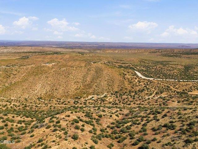Land for sale in Valyermo, California