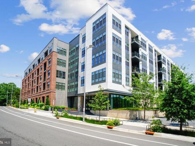 Condo for sale in Virginia
