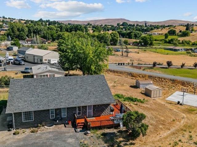 House for sale in Selah, Washington