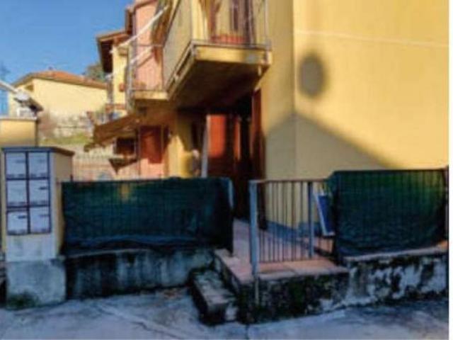 Appartamento in vendita a Prestino, Como