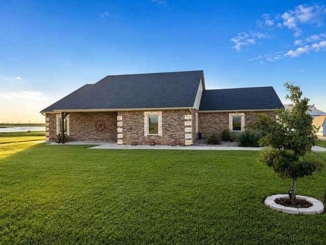 House for sale in Abernathy, Texas