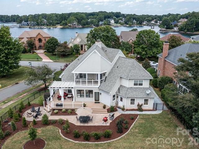 House for sale in Cornelius, Mecklenburg County