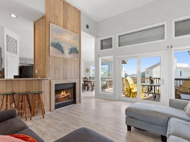 Townhouse for sale in Galveston, Texas