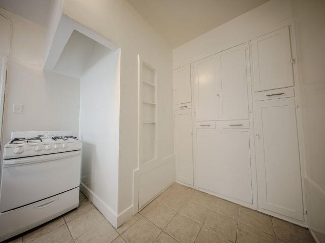 Apartment for rent in Long Beach, California