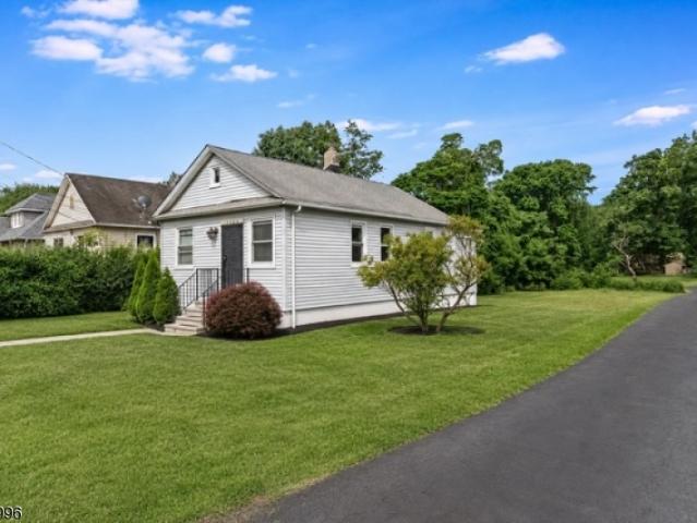 House for sale in Piscataway, New Jersey