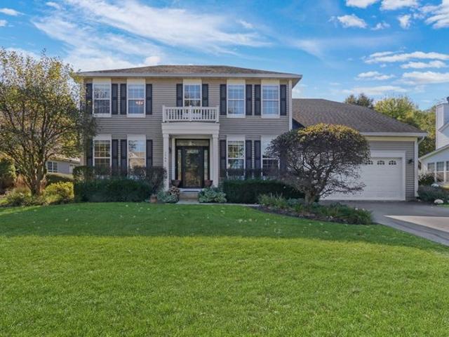 House for sale in Lindenhurst, Lake County