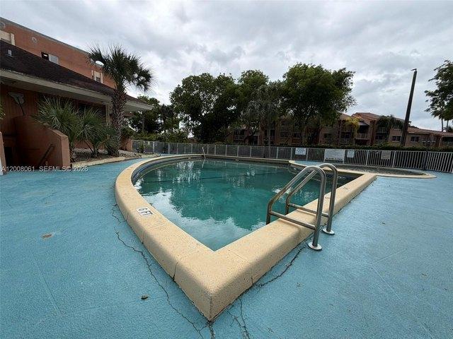 Condo for sale in Hialeah, Florida