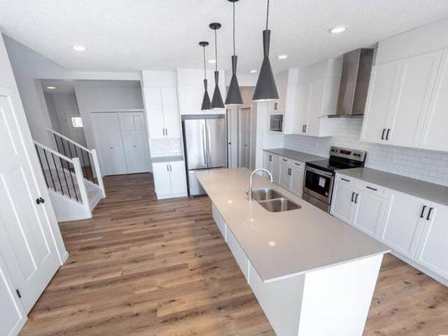 House for sale in Wedgewood, Alberta