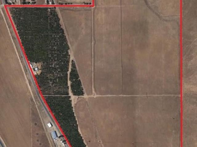 Land for sale in Tulare, California