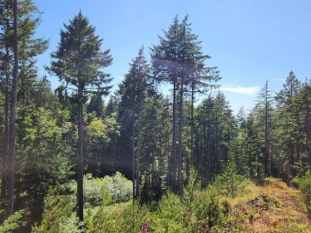 Land for sale in Bowen Island, British Columbia