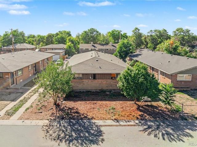 House for sale in Aurora, Adams County