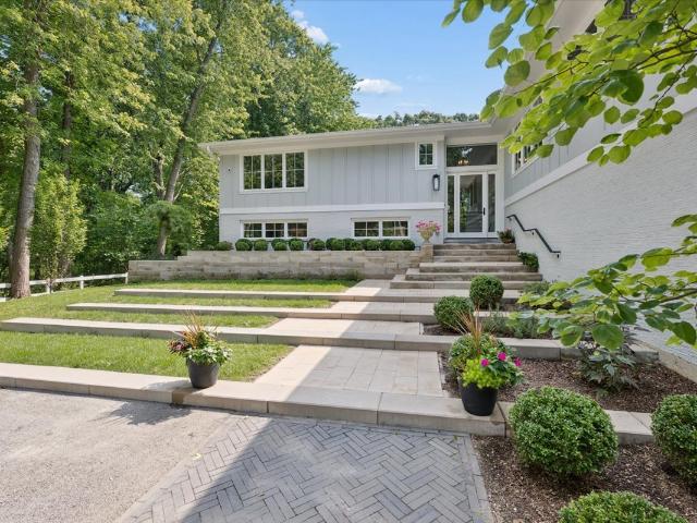 House for sale in Lake Bluff, Illinois