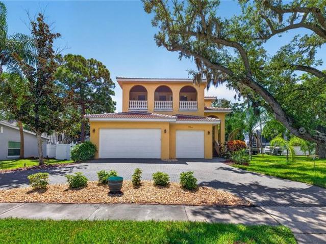 House for sale in Shore Acres, Saint Petersburg